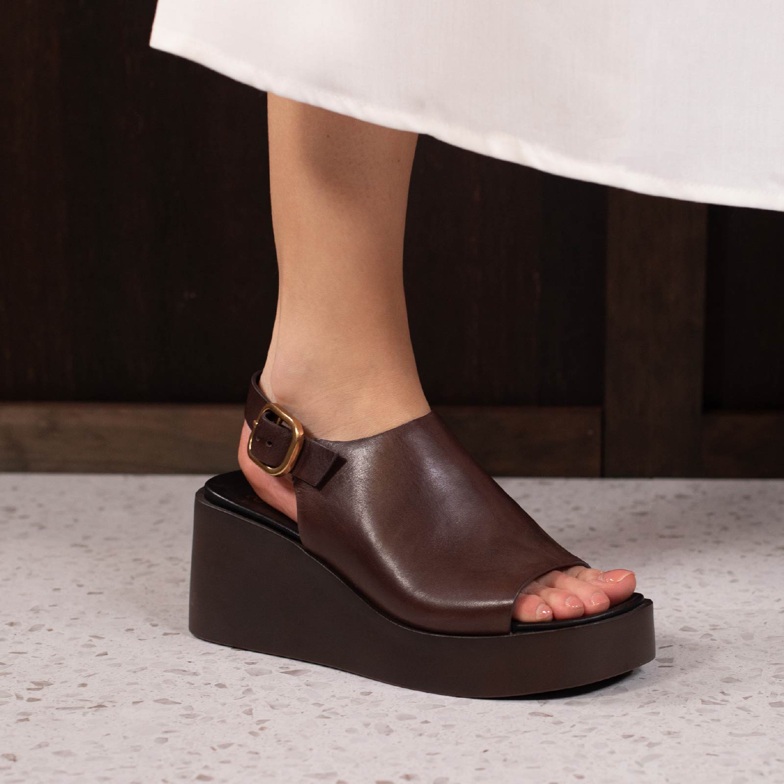 EOS Footwear - ARIANI 
#color_chestnut