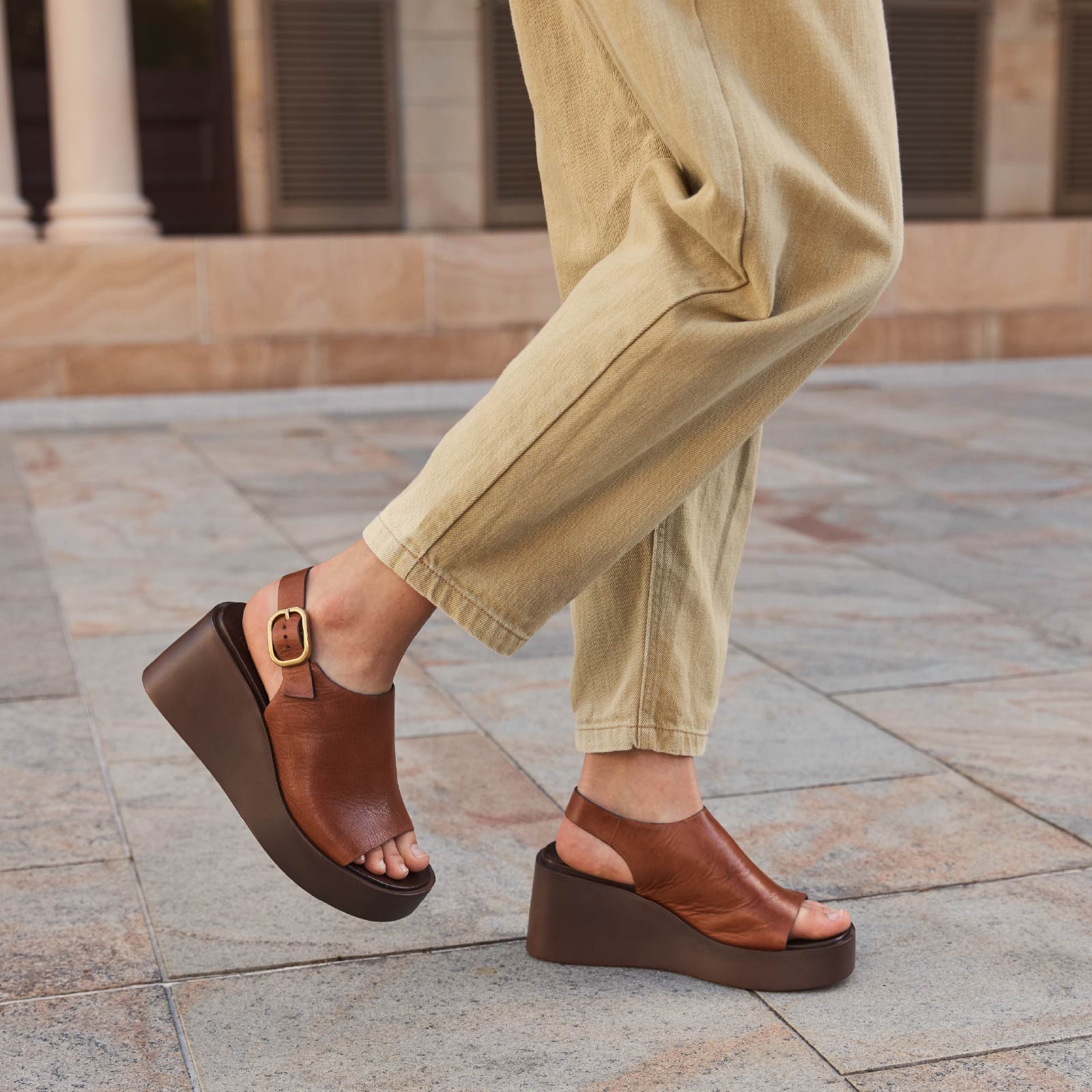 EOS Footwear - ARIANI
#color_brandy