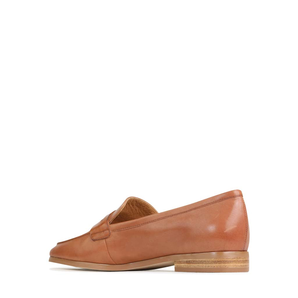EOS Footwear #color_Brandy