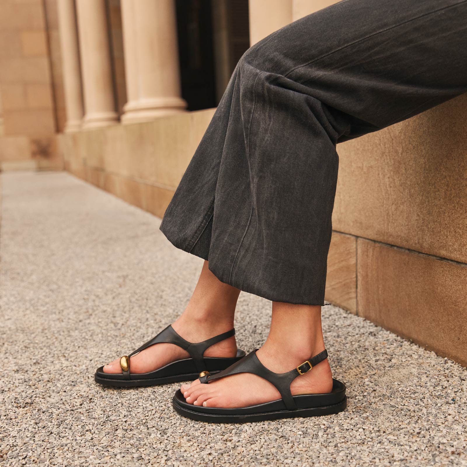 EOS Footwear - CLARISA
#color_black