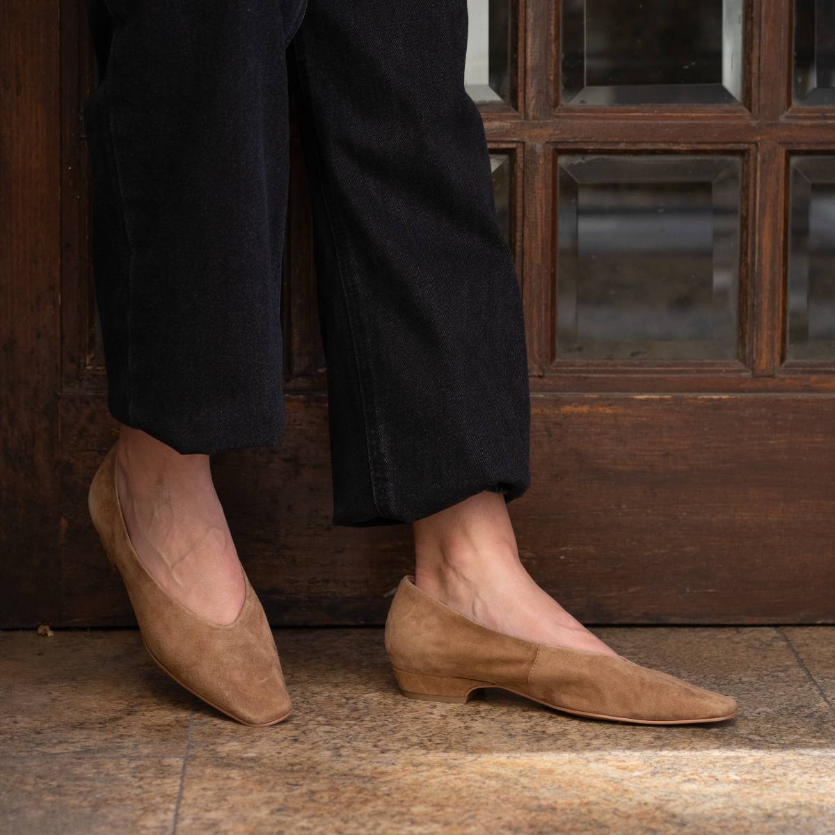 EOS Footwear Farin Leather pump in almond-kidsuede
#color_Almond-kidsuede