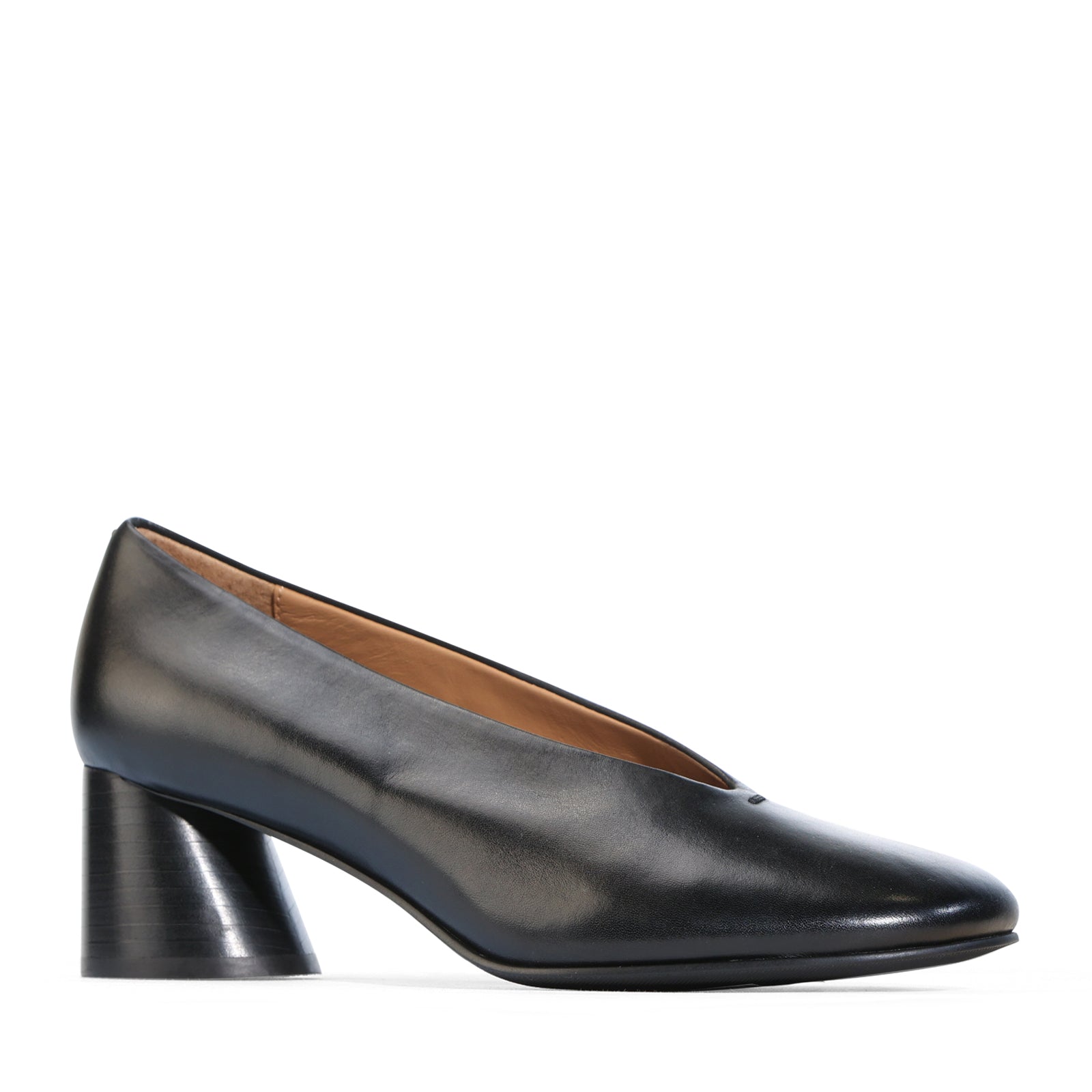 EOS Footwear - HARLO
#color_black