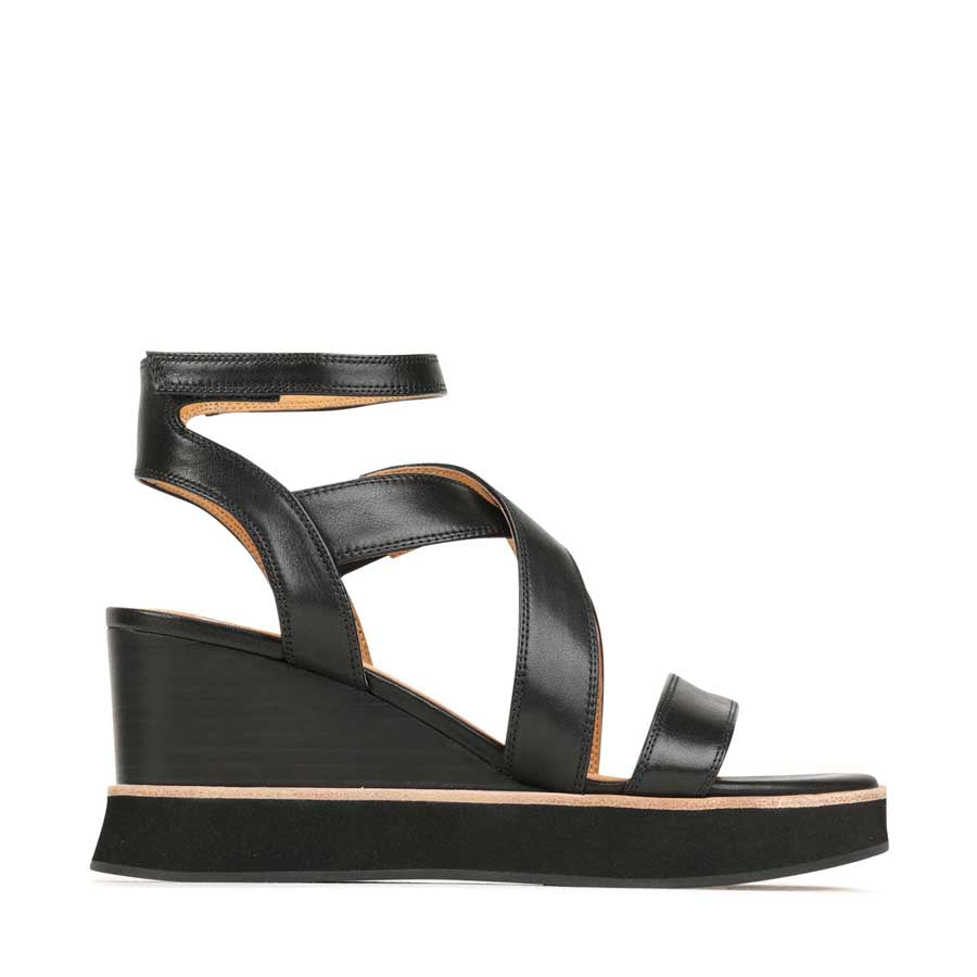 EOS Footwear - JUNI #Color_Black