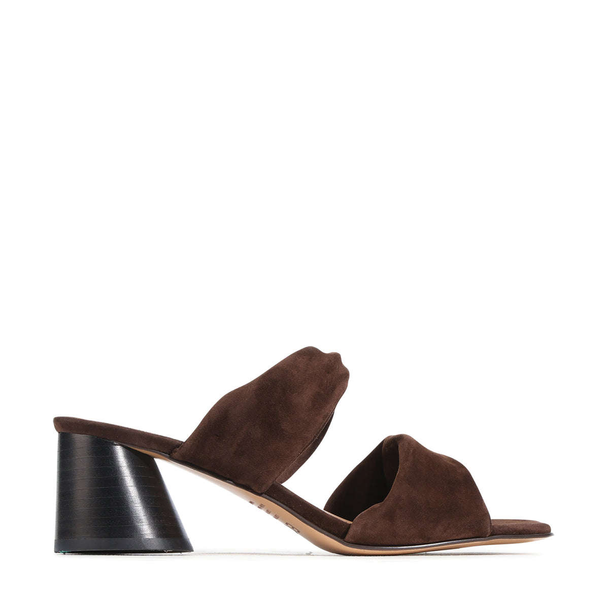 EOS Footwear Petris Leather Heel in Cocoa-kidsuede
#Color_Cocoa-kidsuede