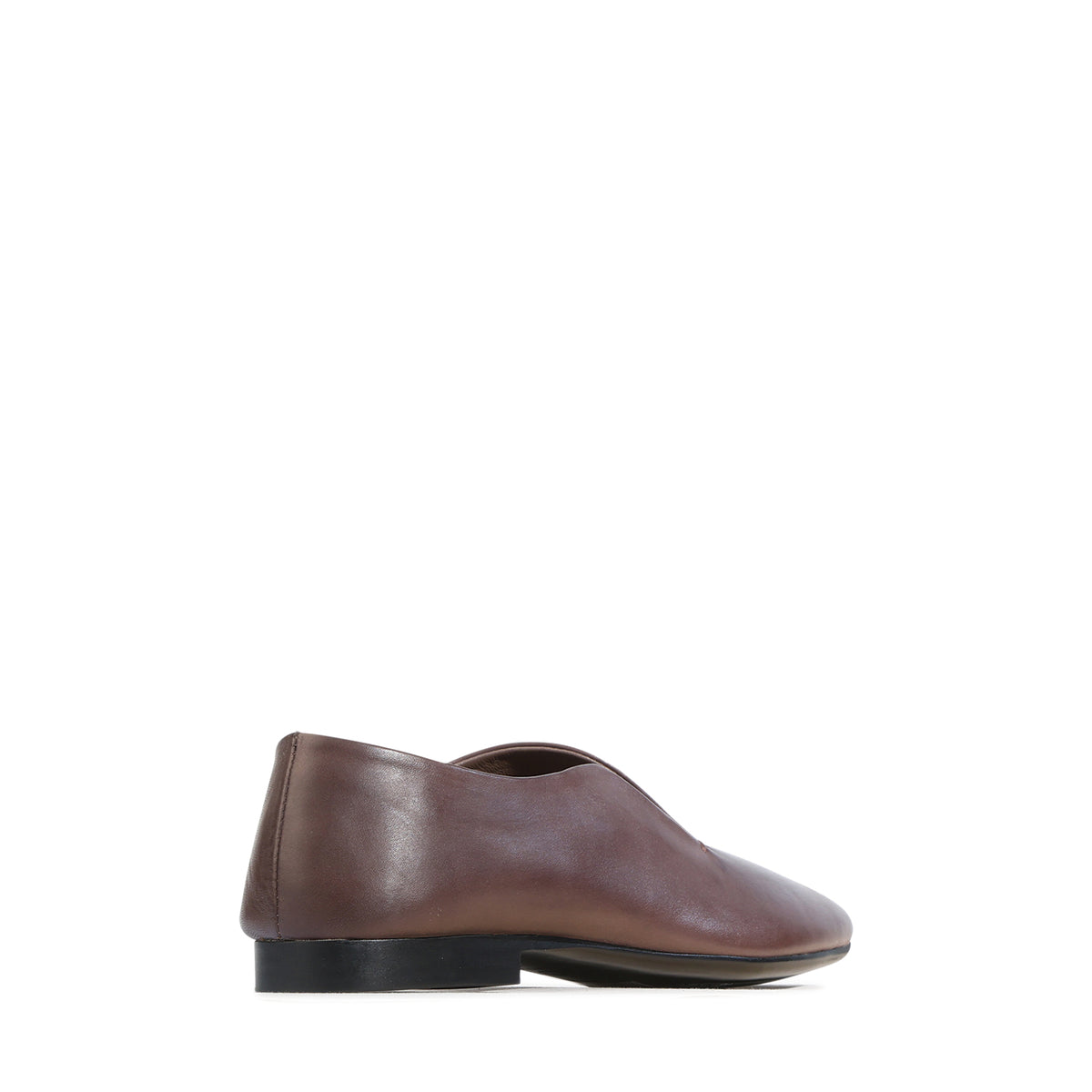EOS Footwear Tenara Leather Flat in chestnut
#Color_chestnut
