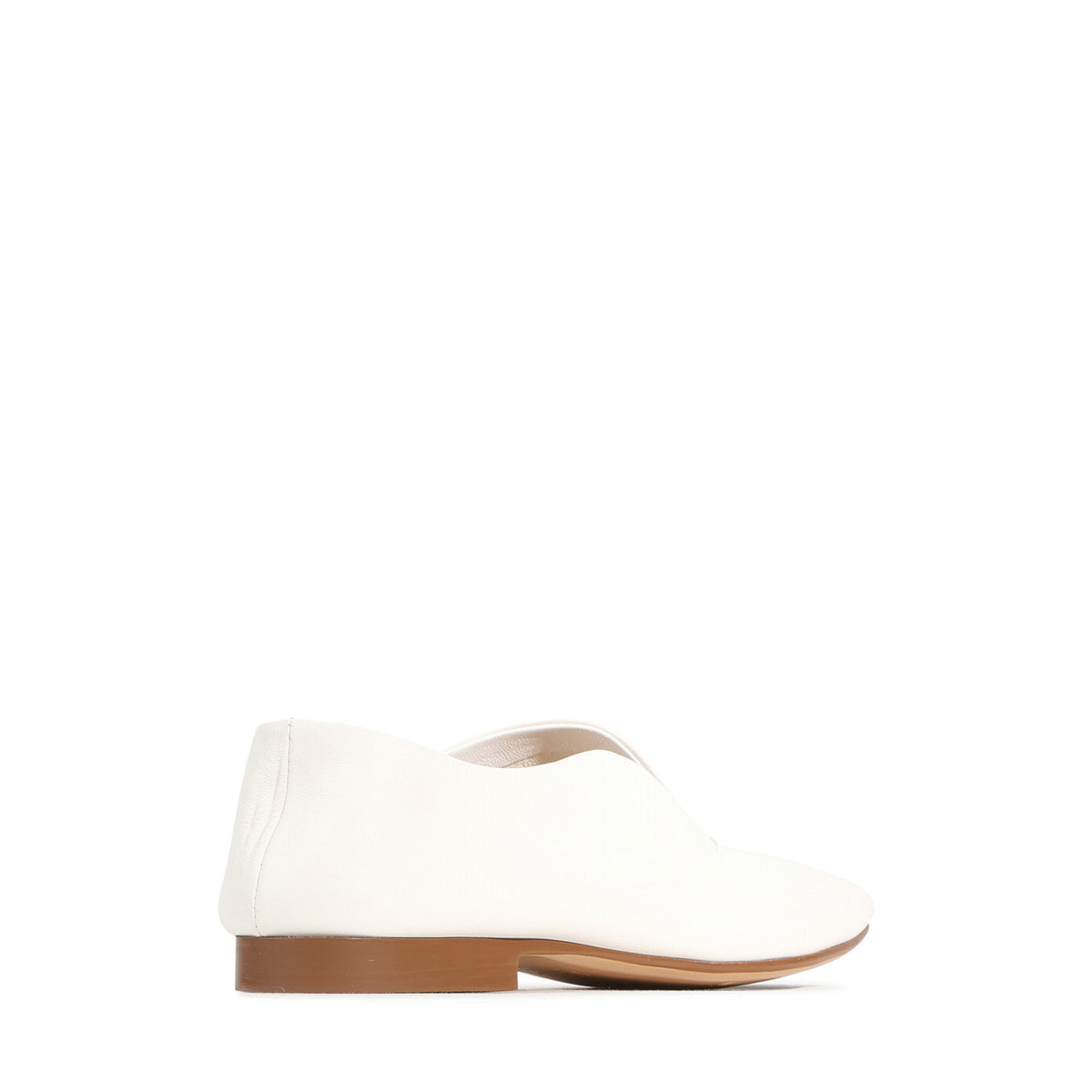 EOS Footwear Tenara Leather Flat in Off-white
#Color_off-white