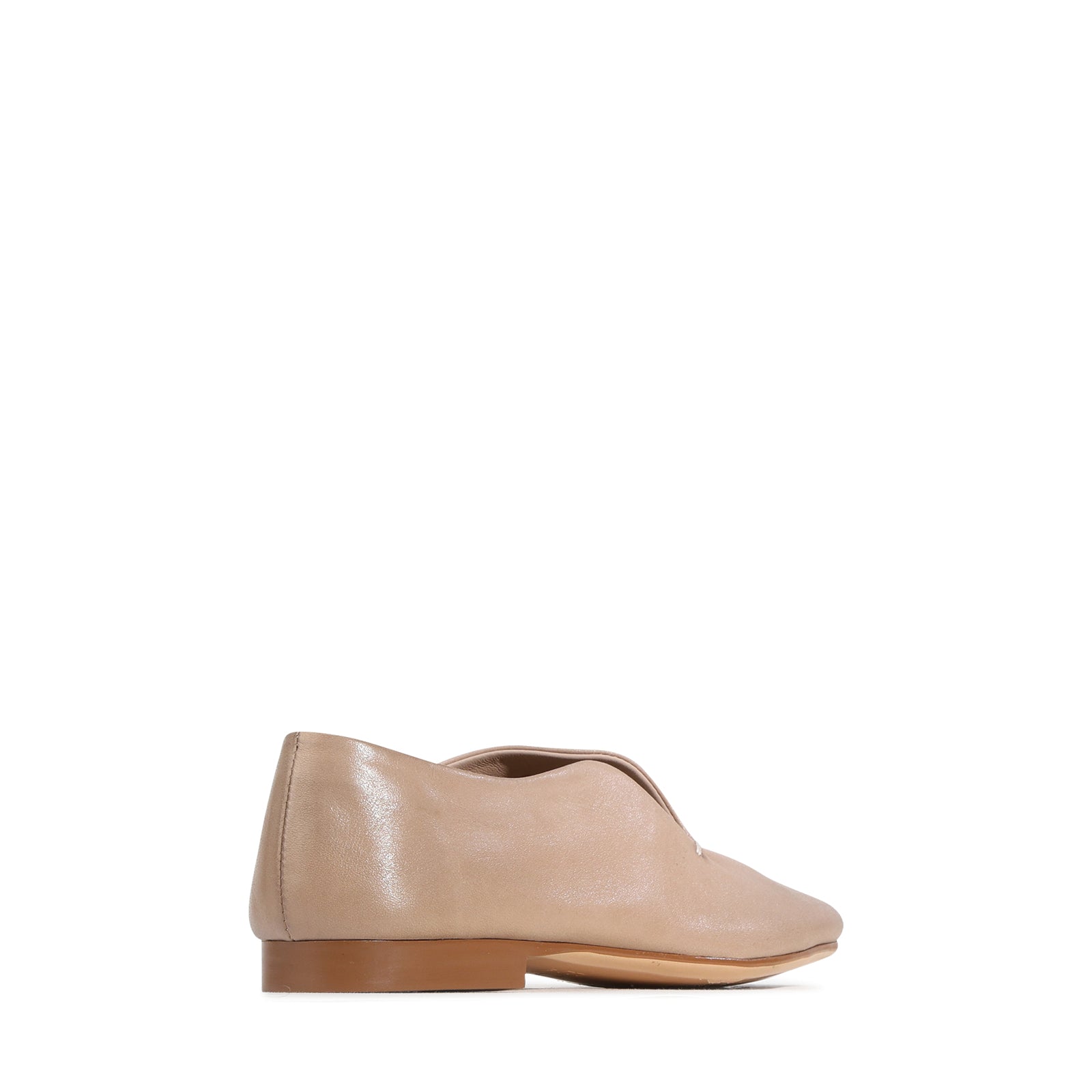 EOS Footwear Tenara Leather Flat in taupe
#Color_taupe