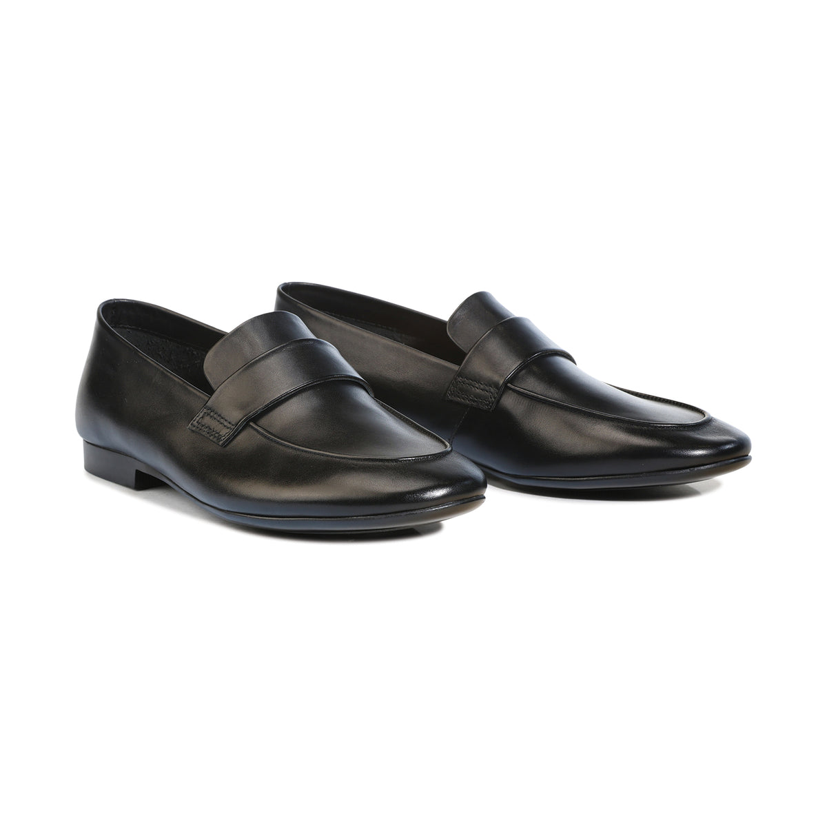 EOS Footwear Tenika Leather Loafer in black
#Color_black