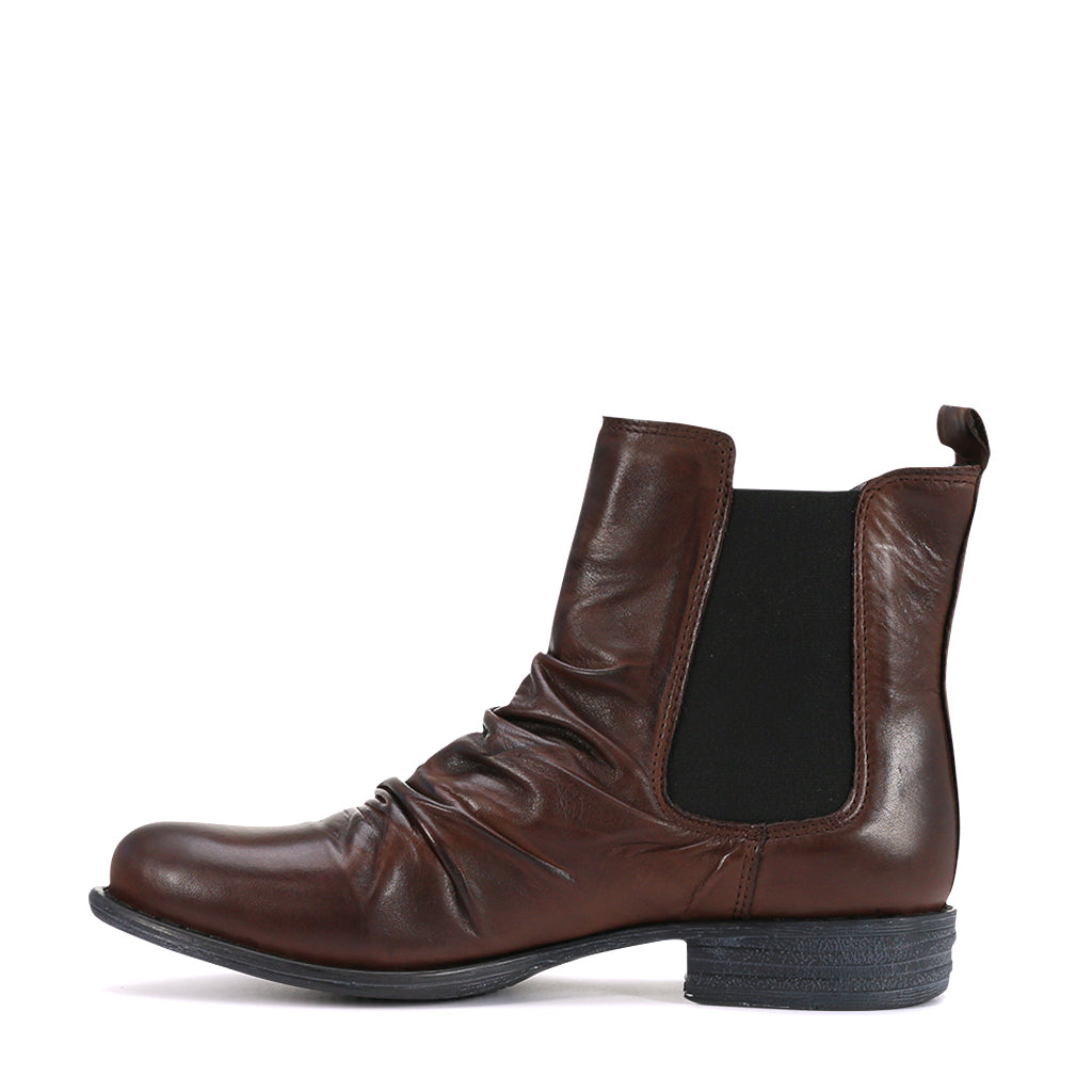 WILLO - EOS Footwear - Chelsea Boots #color_chestnut
