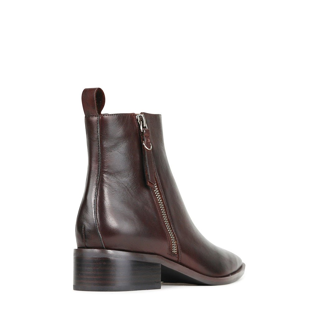 ALEKSI - EOS Footwear - #color_Chestnut