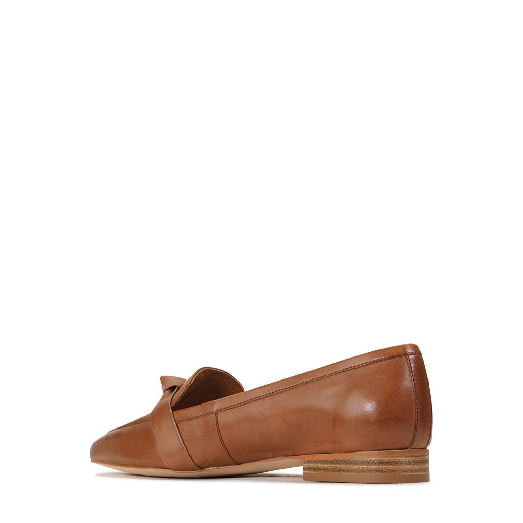 EVERLEE - EOS Footwear - Loafers #color_Brandy
