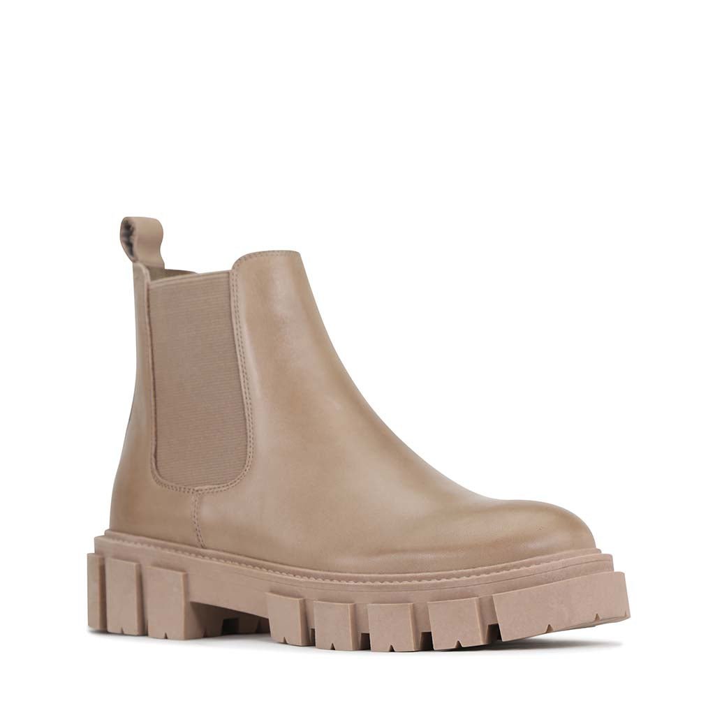 FEA - EOS Footwear - Chelsea Boots #color_Taupe