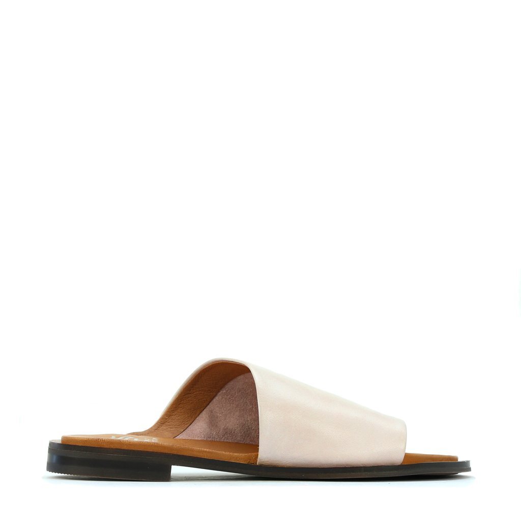 Guppy Leather Slides - EOS Footwear - Slides