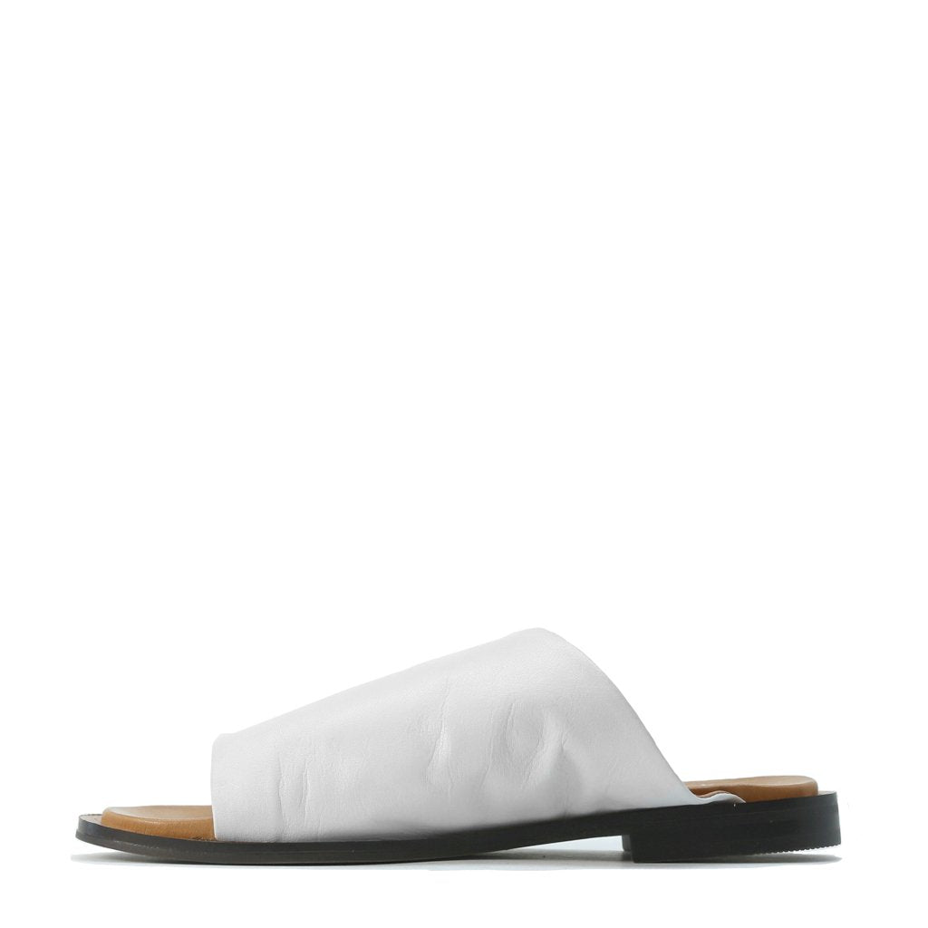 Guppy Leather Slides - EOS Footwear - Slides