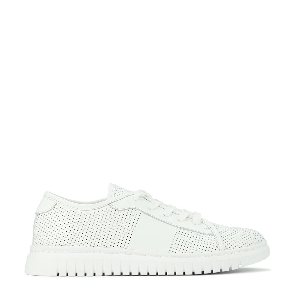CLASSIE - EOS Footwear - Low Sneakers #color_White
