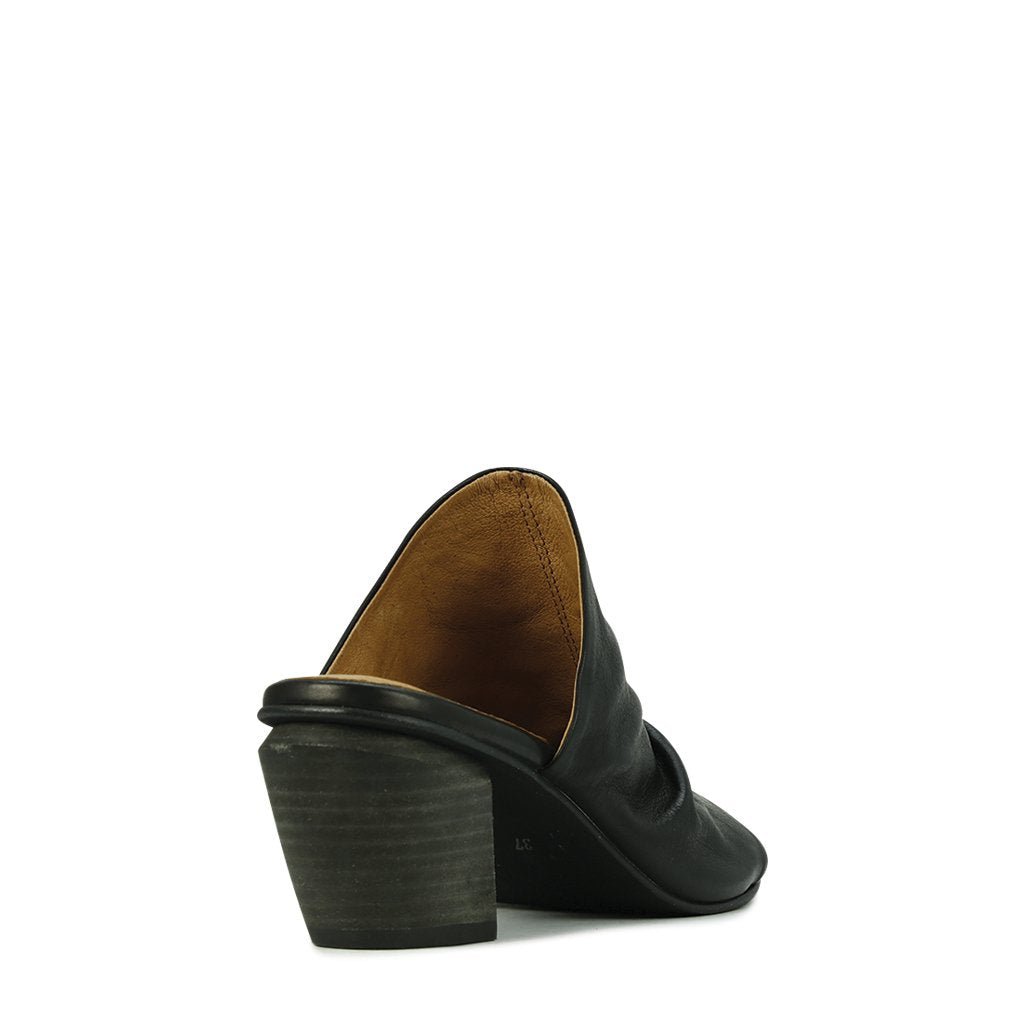 FALLON - EOS Footwear - Slides #color_Black