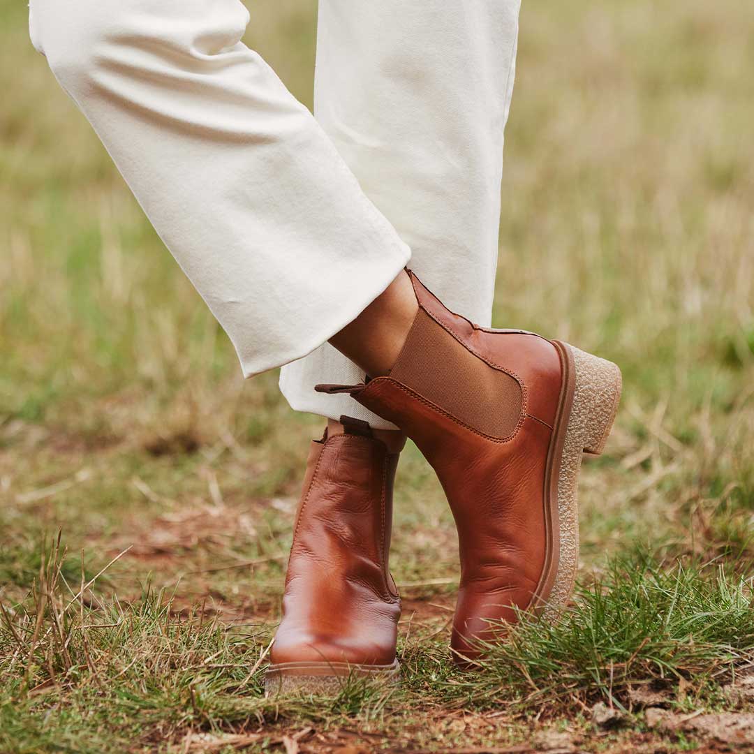 FREYA - EOS Footwear - #color_Brandy