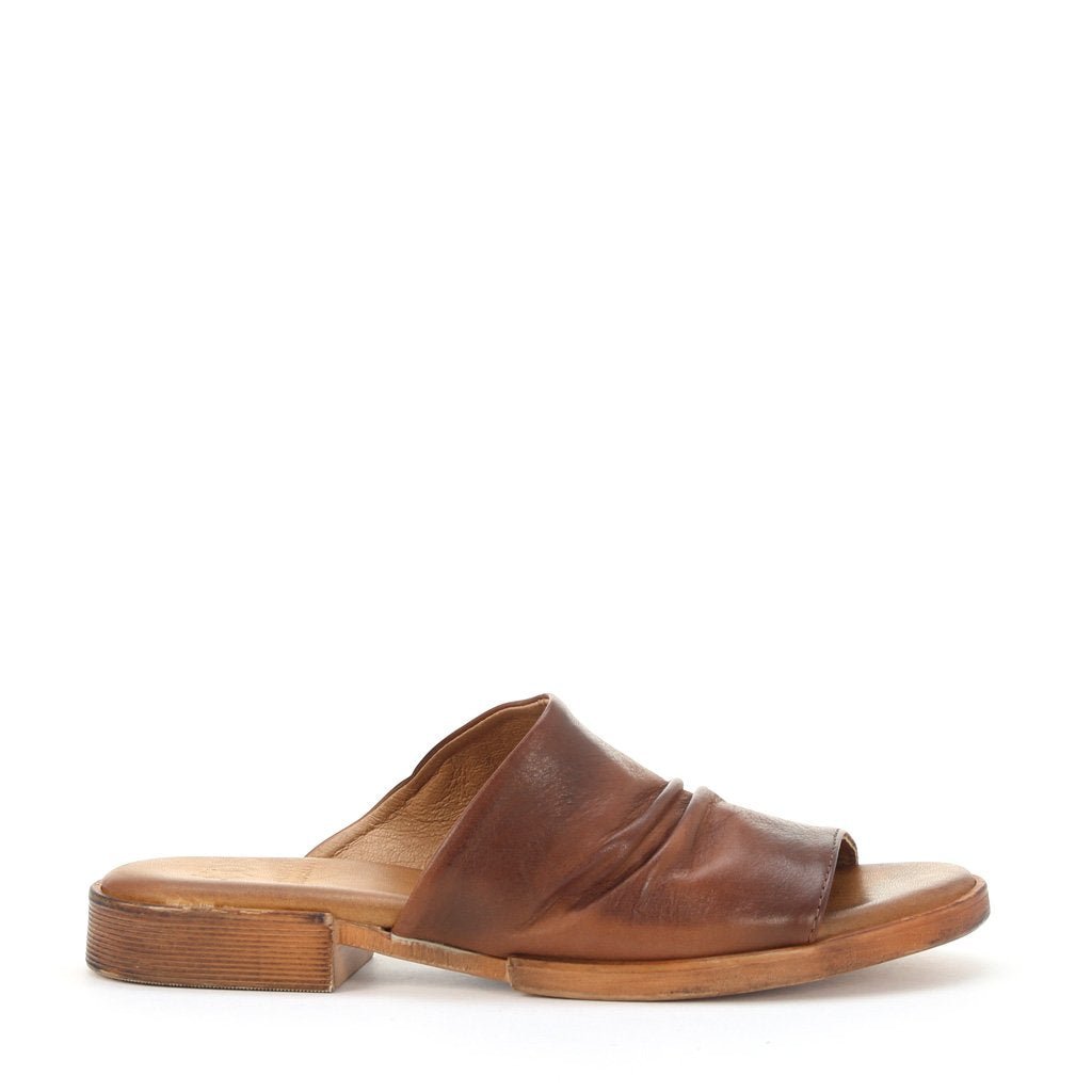 LION - EOS Footwear - Slides