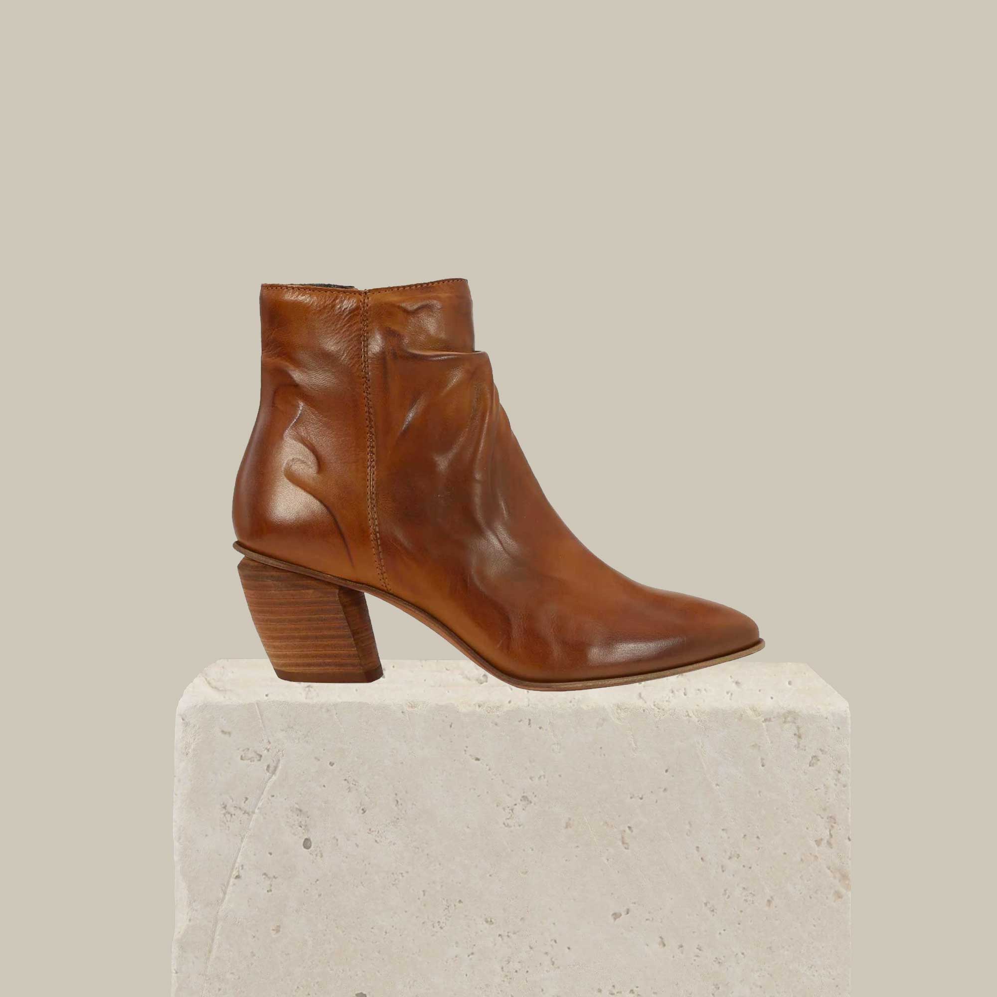 NORTON - EOS Footwear - Ankle Boots #color_Brandy