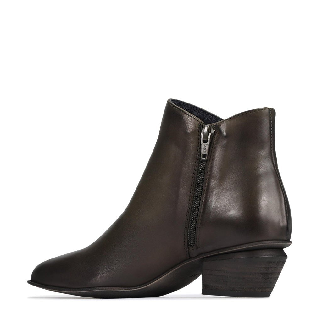 Weston Leather Ankle Boots - EOS Footwear - Ankle Boots #color_Khaki