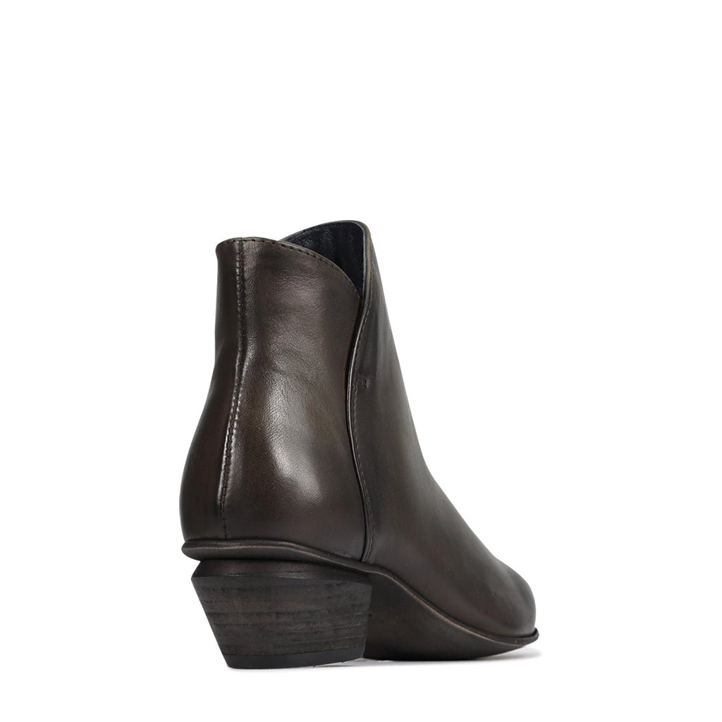 Weston Leather Ankle Boots - EOS Footwear - Ankle Boots #color_Khaki