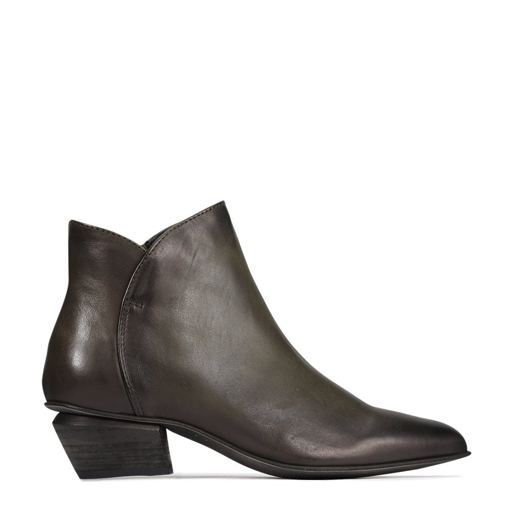 Weston Leather Ankle Boots - EOS Footwear - Ankle Boots #color_White