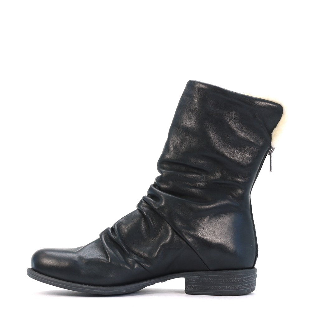 WILP - EOS Footwear - Ankle Boots #color_Black
