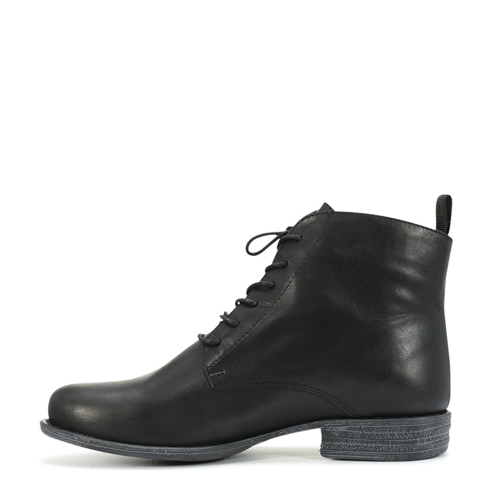 WINTER - EOS Footwear - Ankle Boots #color_Black