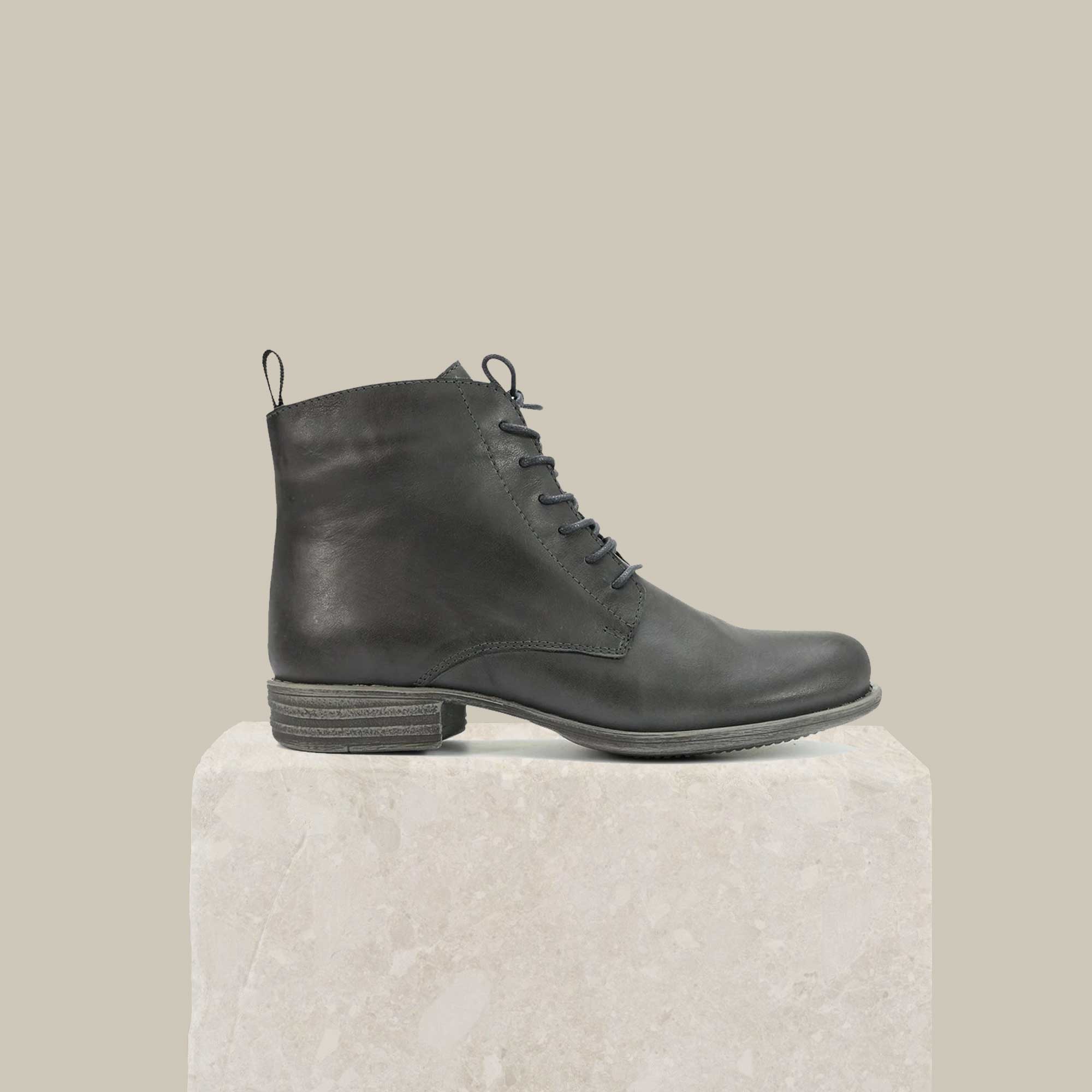 WINTER - EOS Footwear - Ankle Boots #color_Darkgrey