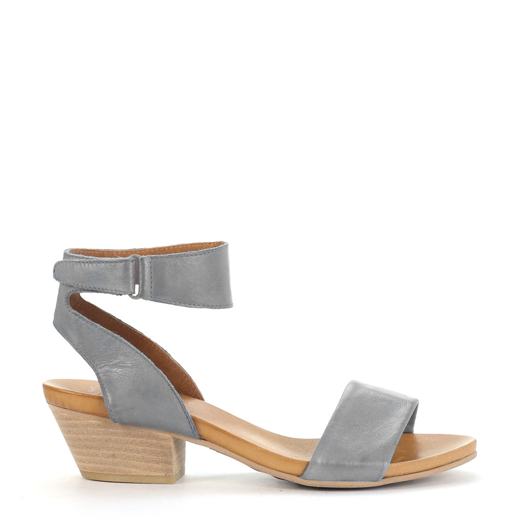 CUBO - EOS Footwear - Ankle Strap Sandals #color_zinco