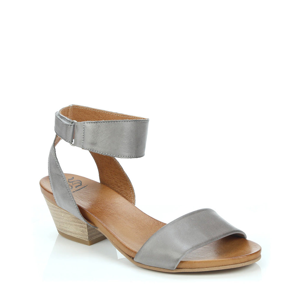 CUBO WOODEN STACK HEEL SANDALS LEATHER