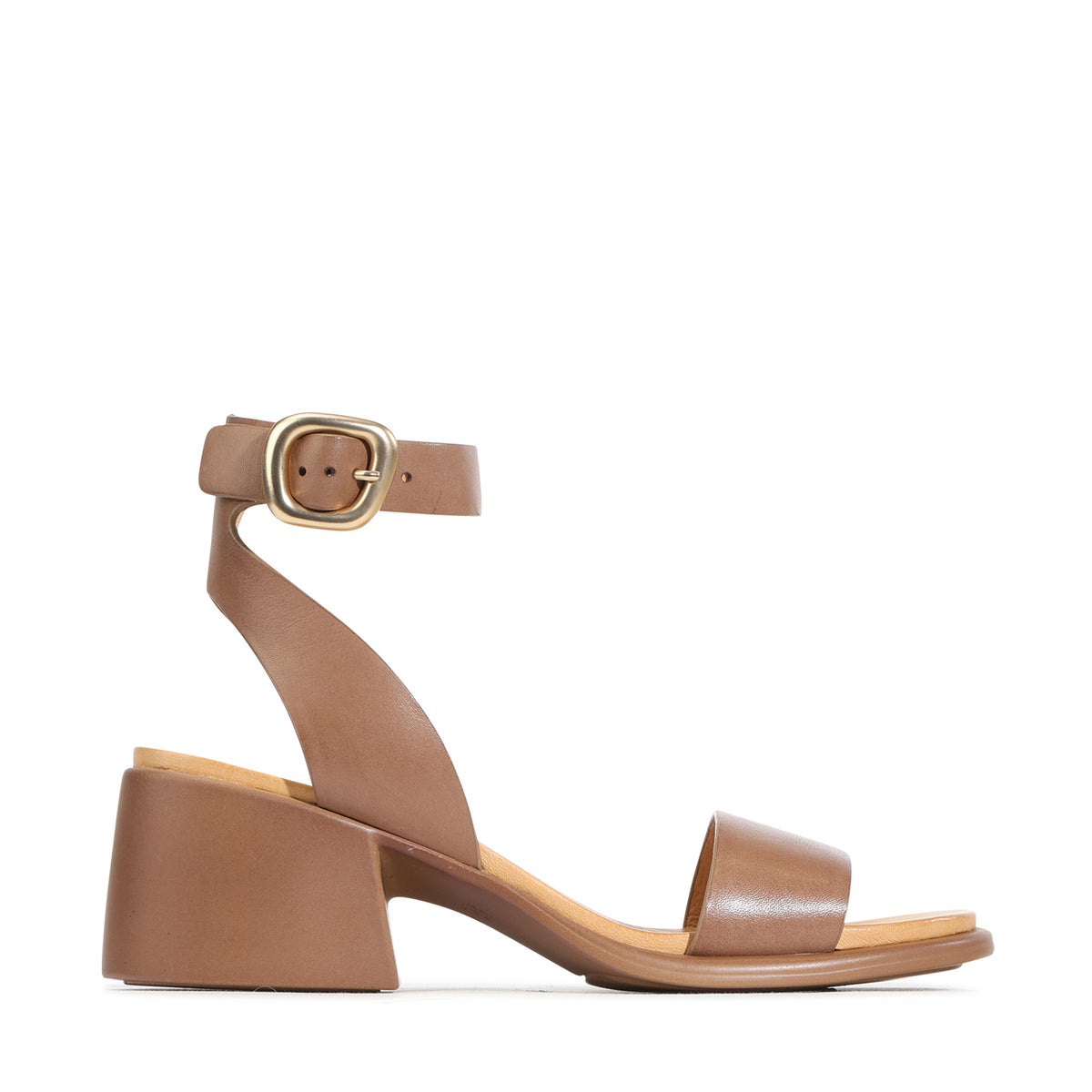EOS Footwear Estrela Leather Sandal in pecan
#Color_pecan