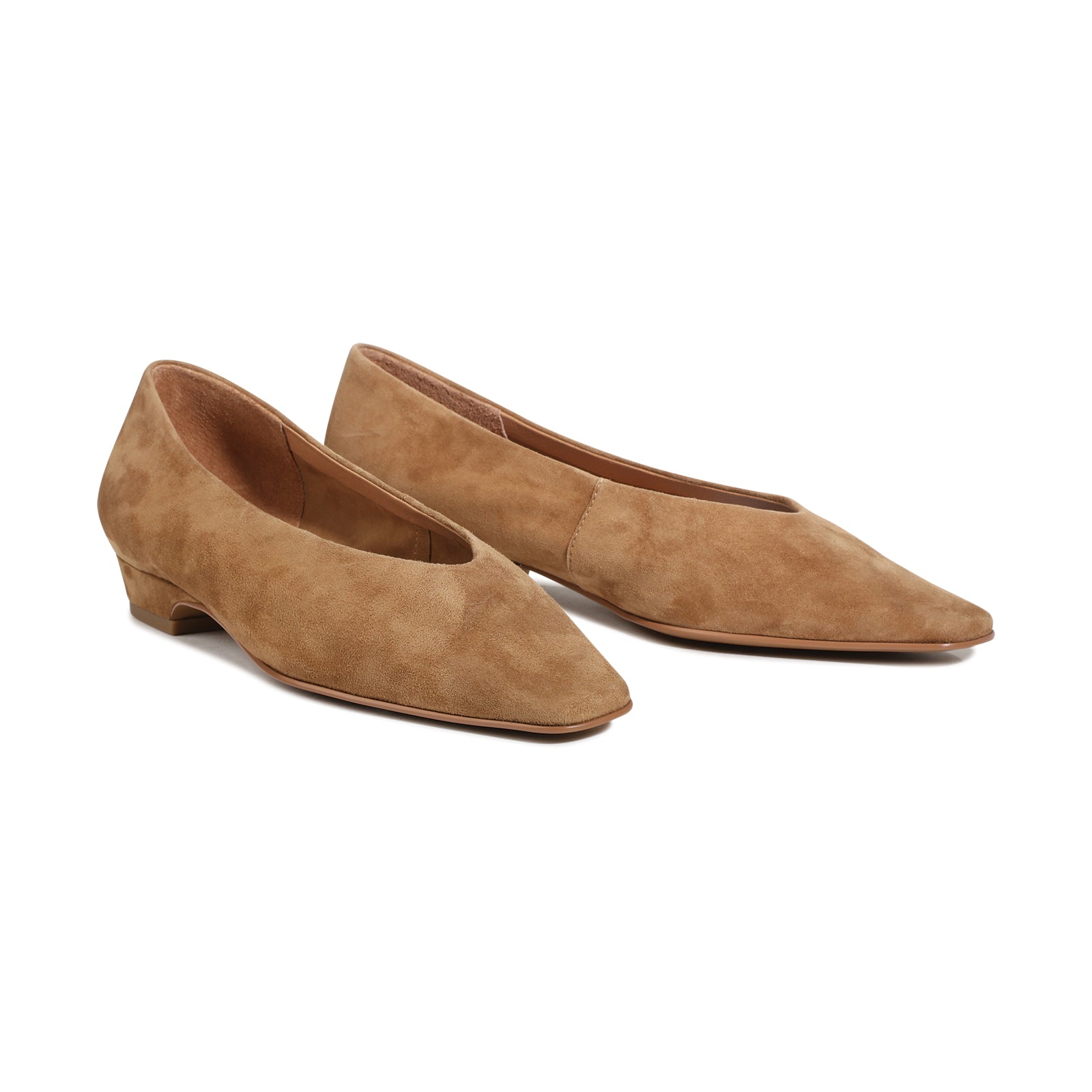 EOS Footwear Farin Leather pump in almond-kidsuede
#color_Almond-kidsuede