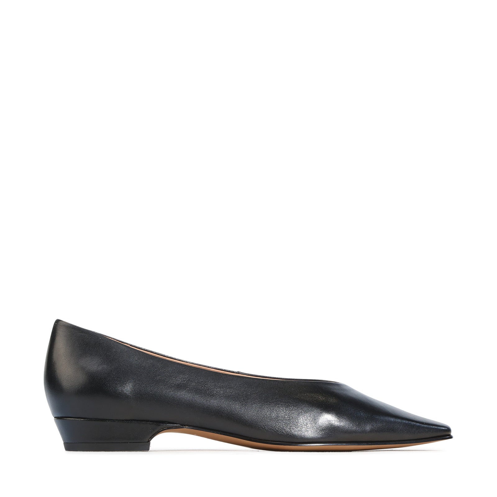 EOS Footwear Farin Leather pump in black
#color_Black