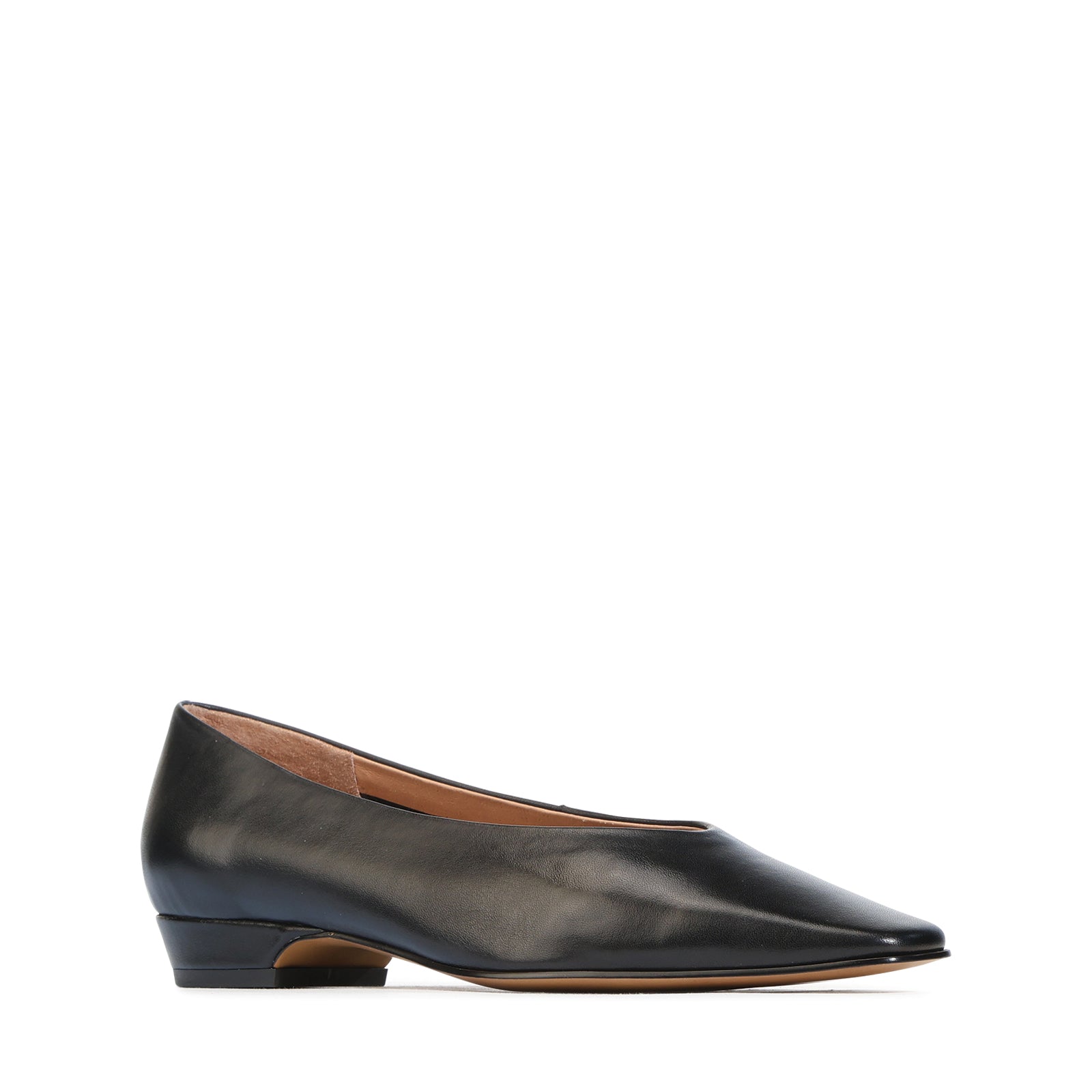 EOS Footwear Farin Leather pump in black
#color_Black