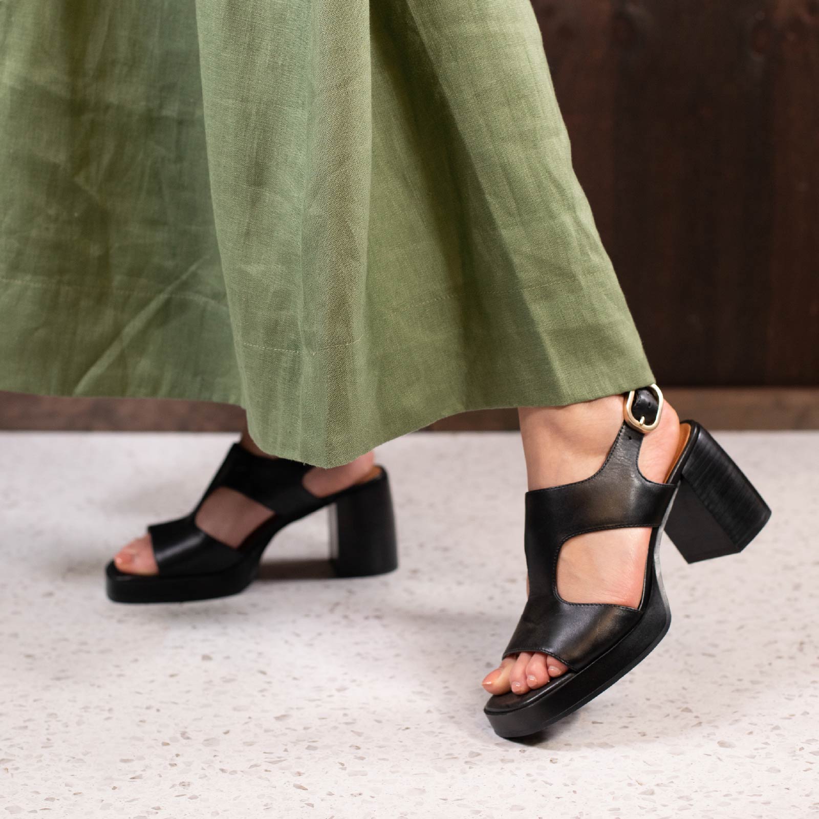 EOS Footwear - ISORA 
#color_black