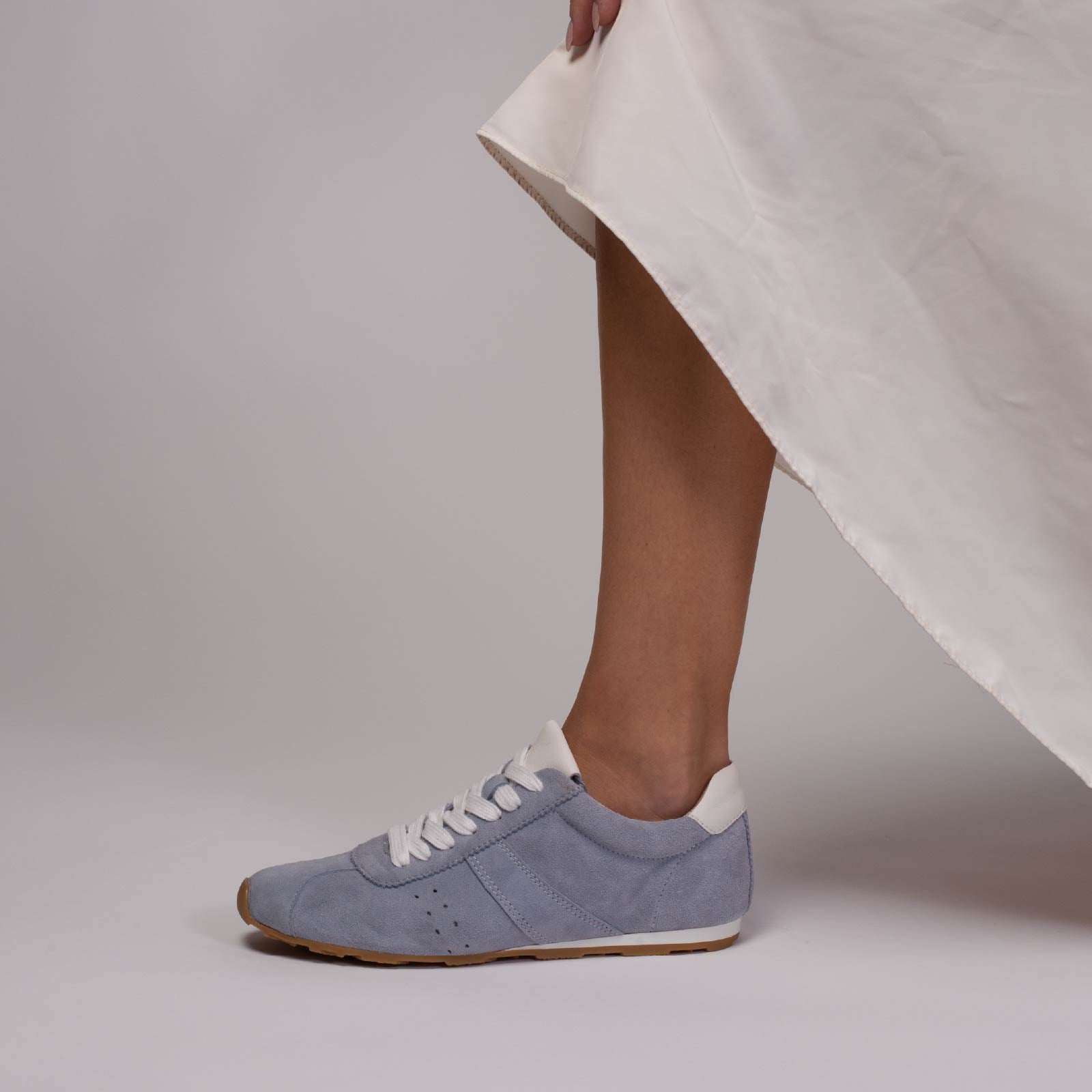 EOS Footwear - JAS 
#color_light-blue