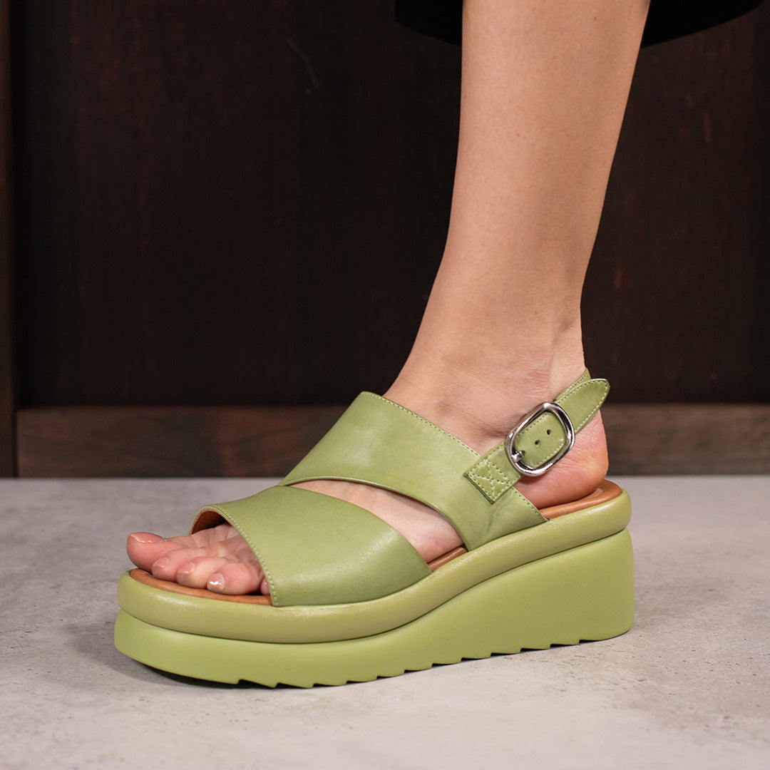 EOS Footwear - MENTAS 
#color_apple