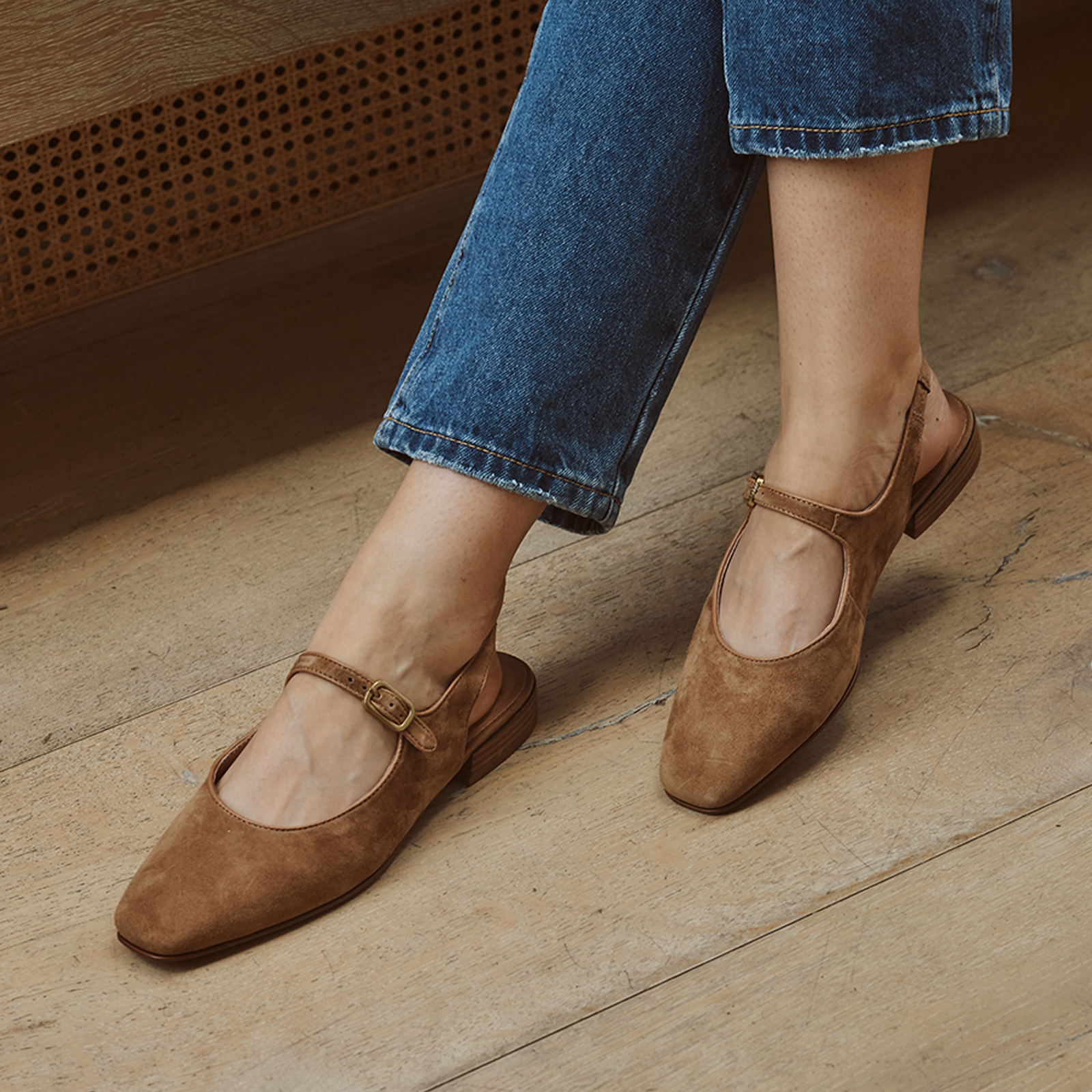 EOS Footwear - Sophina 
#color_almond-kidsuede