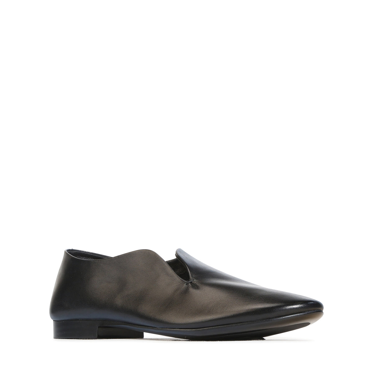 EOS Footwear Tenara Leather Flat in black
#Color_black
