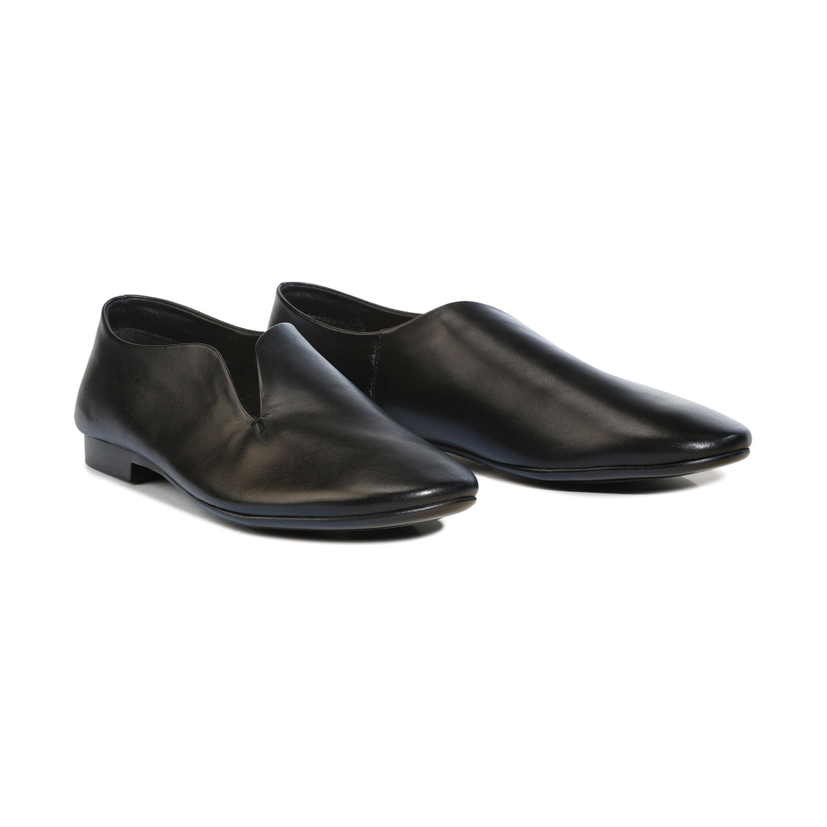 EOS Footwear Tenara Leather Flat in black
#Color_black