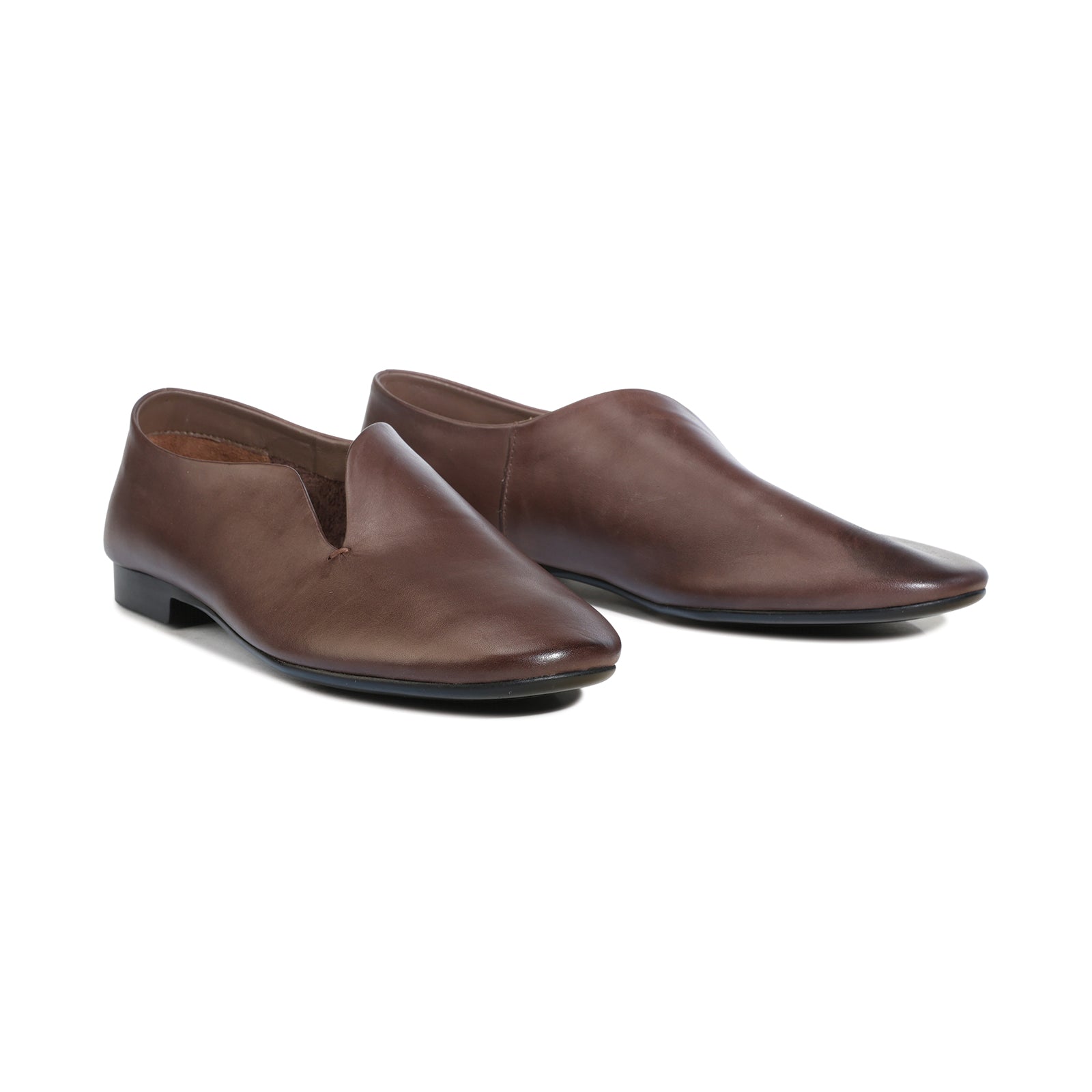 EOS Footwear Tenara Leather Flat in chestnut
#Color_chestnut