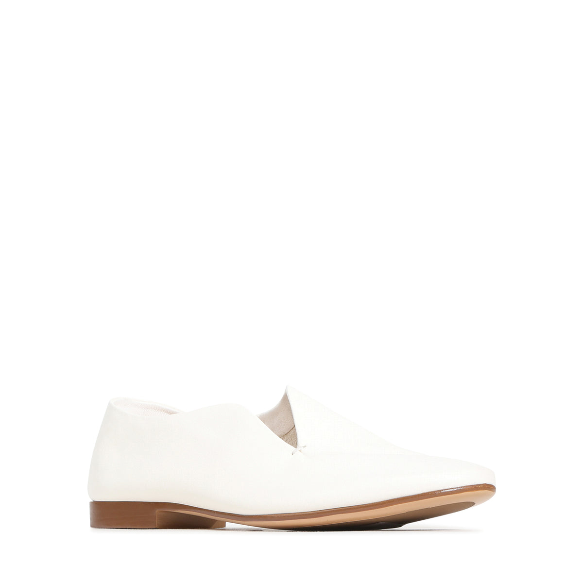 EOS Footwear Tenara Leather Flat in Off-white
#Color_off-white