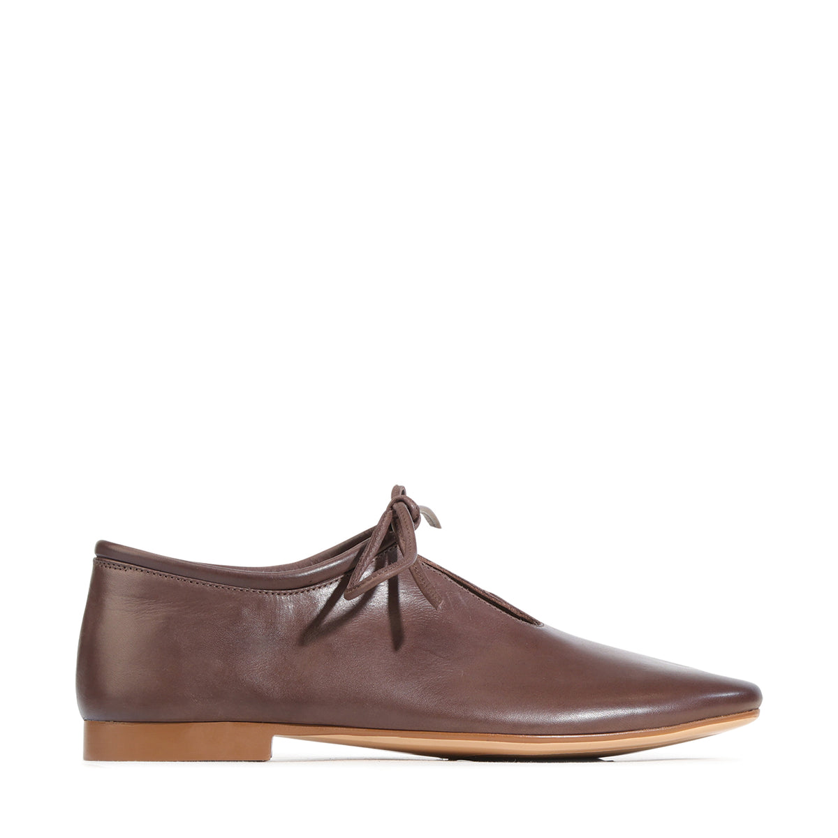EOS Footwear Tenisha Leather Flat in chestnut
#Color_chestnut
