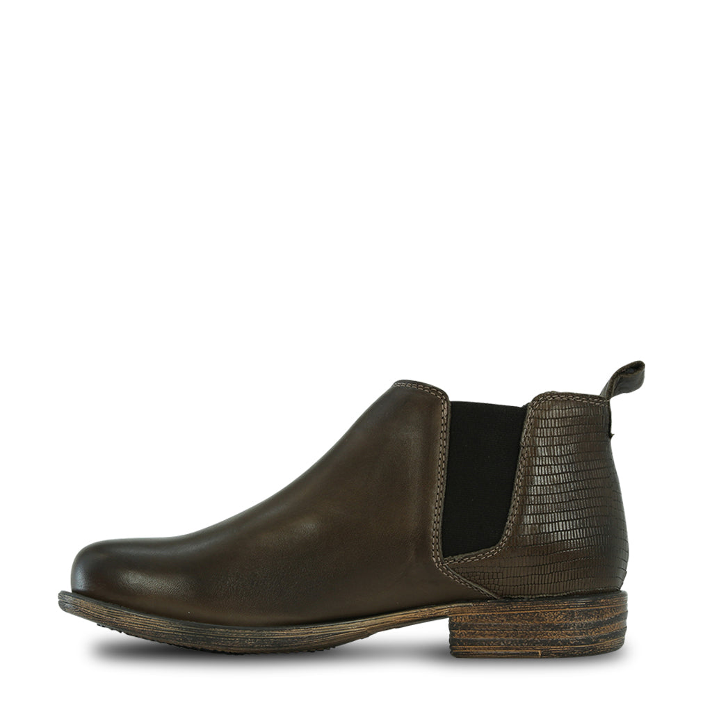 Clarks colindale clearance oak boots