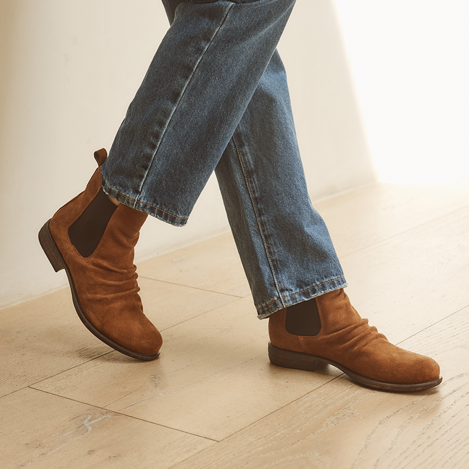 EOS Footwear - Willo 
#color_Tabacchi-suede