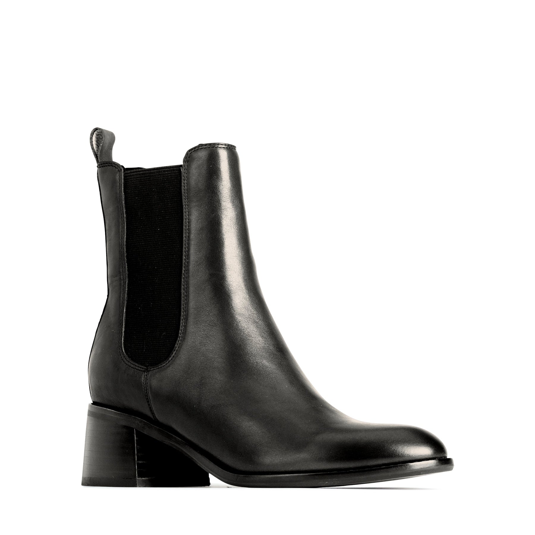 EOS Wynn Women Chelsea Boots Classic Design Leather Pull Tap