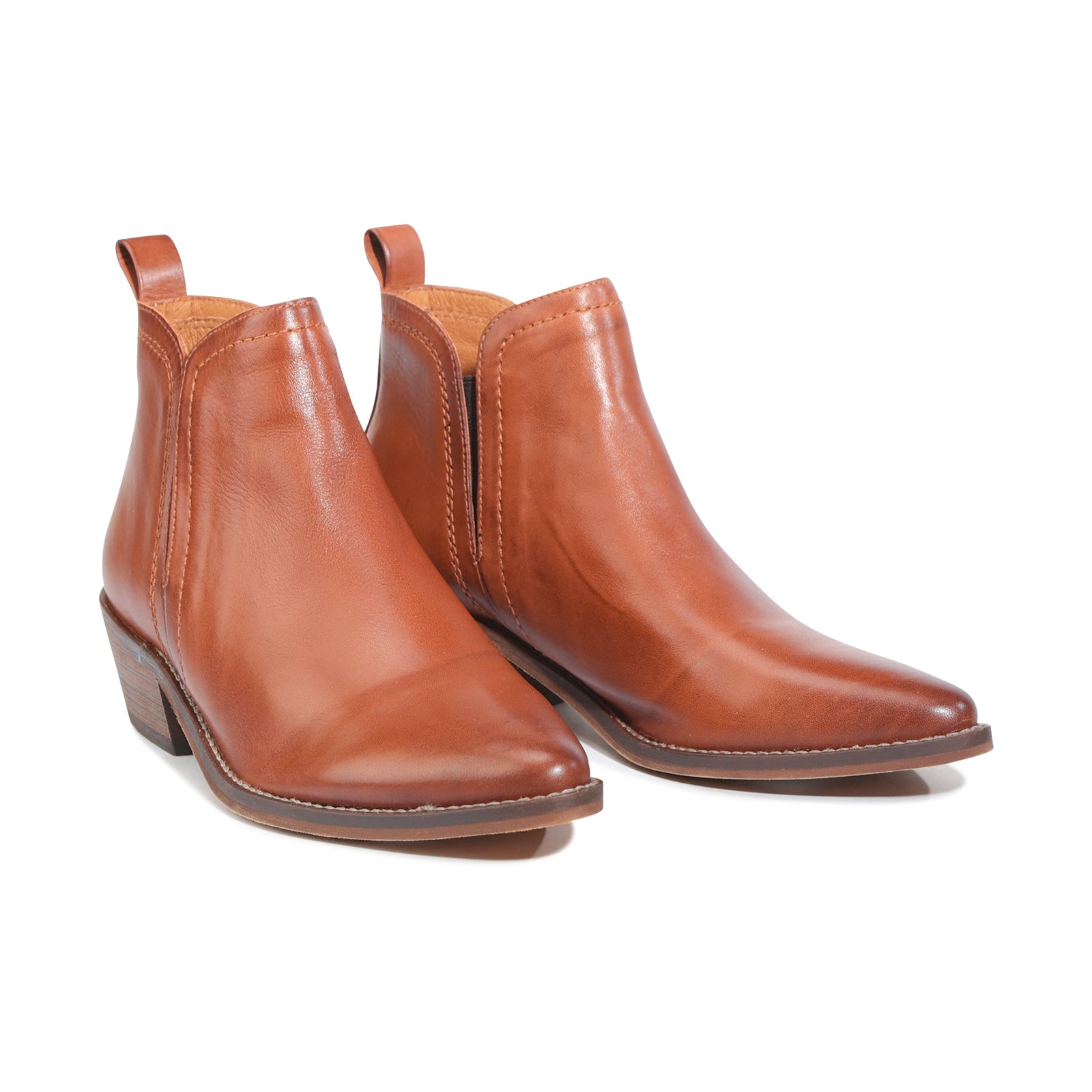 EOS Footwear - ZENN 
#color_brandy