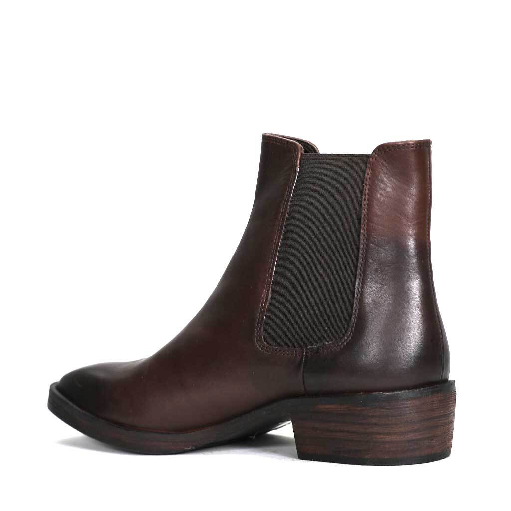 BOSS-1 - EOS Footwear - Chelsea Boots