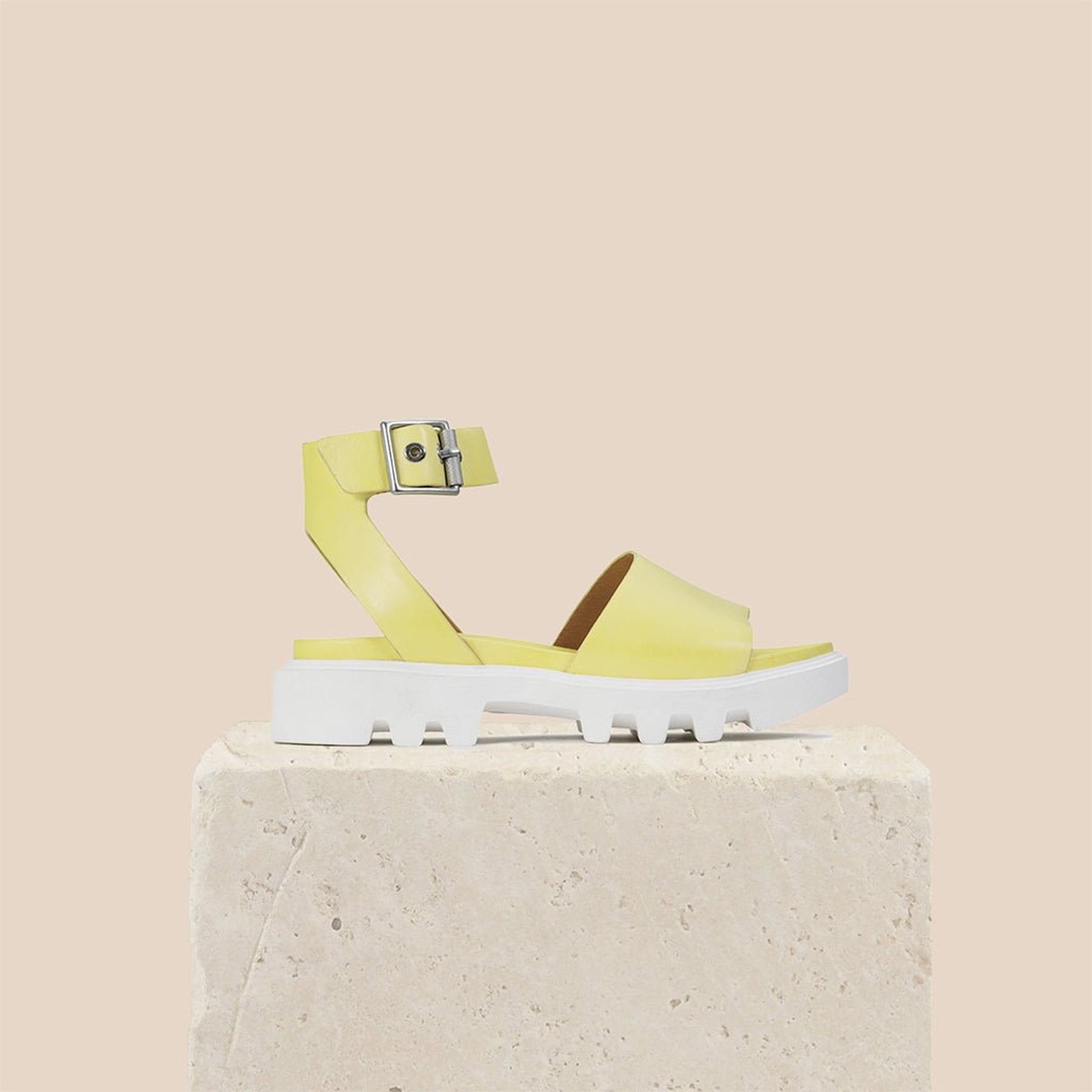 FLIGHTEN - EOS Footwear - Ankle Strap Sandals #color_Popcorn